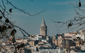 [Titre du site] Eglise dans la cité médiévale La Roche-Posay