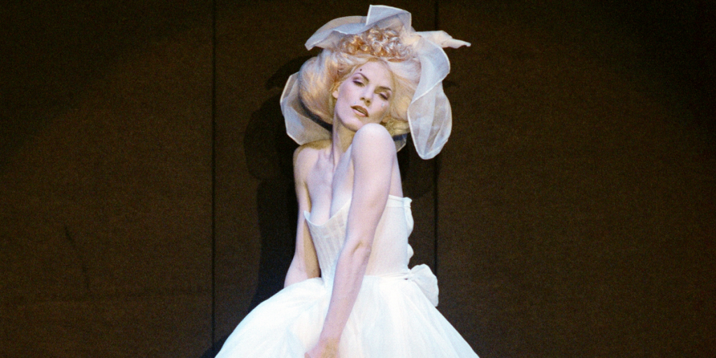 Les marques de mode lancent des robes de mariée - Coveteur : Inside Closets, mode, beauté, santé et voyages