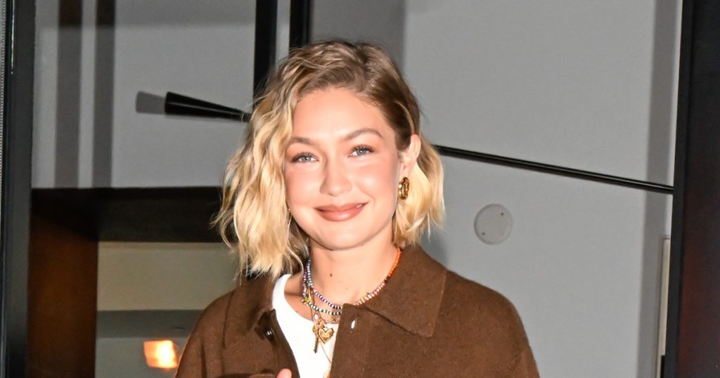 Idées de cheveux roux de célébrités pour chaque nuance, texture et longueur