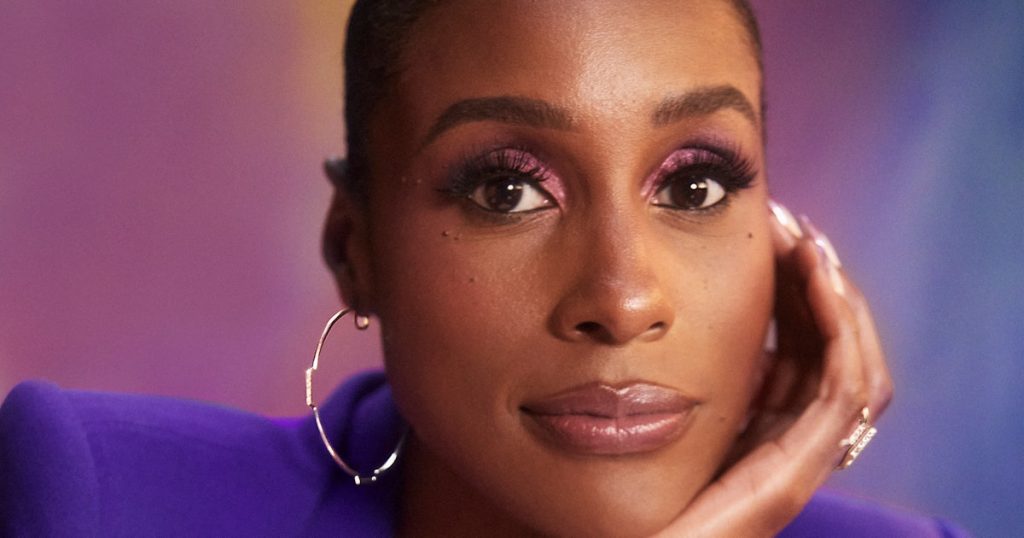 La collection d'Issa Rae avec Cast Jewelry est sa « plus grande » collaboration à ce jour