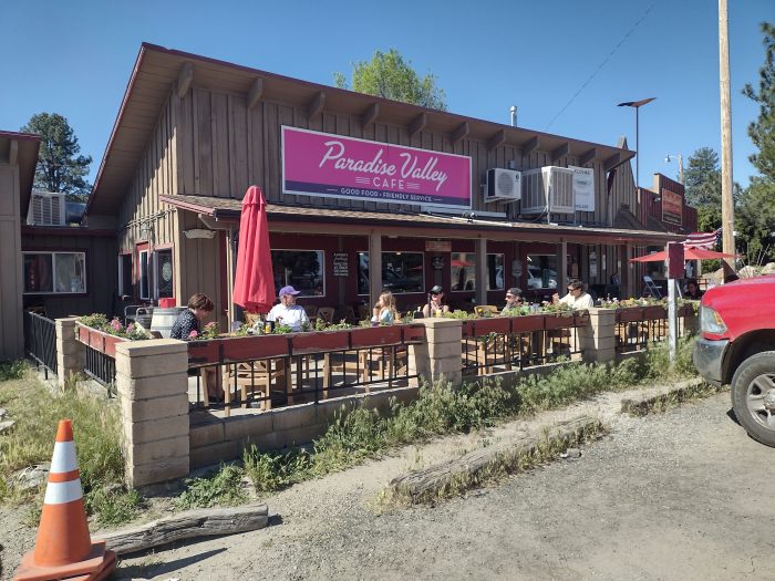 [Titre du site] Les flics, le café, les victimes, les crap-in-pants, les bandes dessinées et la famille californienne