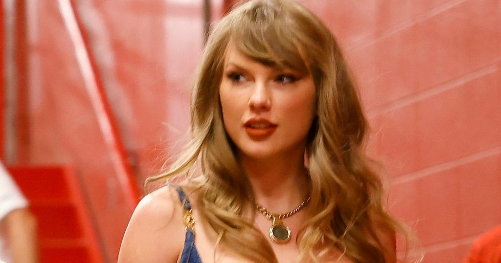 Les taches de rousseur scintillantes de Taylor Swift sont une nouvelle façon de canaliser l'esprit d'équipe