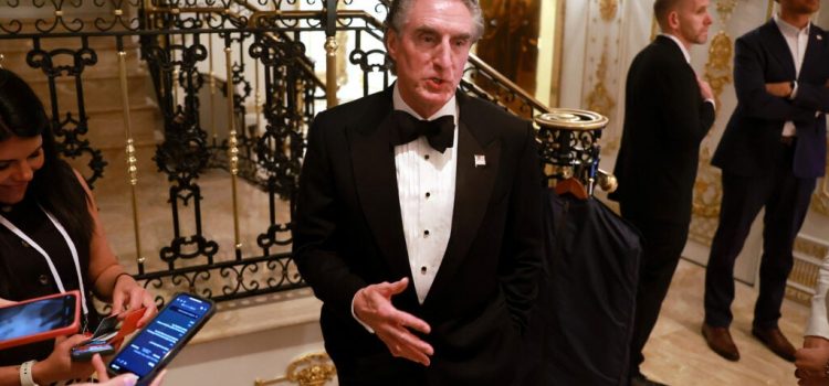 Ce qu'il faut savoir sur Doug Burgum, le choix de Trump pour le poste de secrétaire d'État à l'Intérieur
