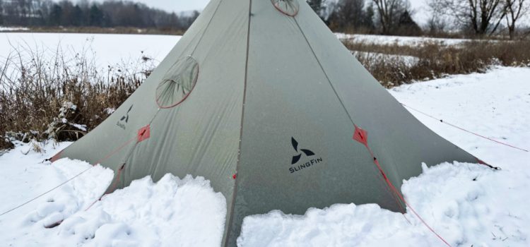 Examen de la tente pyramidale SlingFin Cinder Cone 4P SectionHiker.com