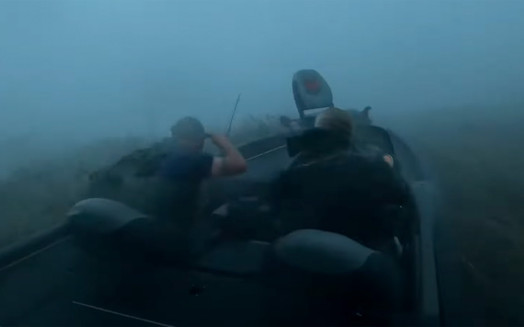 [Titre du site] J'ai pêché à travers une tornade - jusqu'à ce qu'elle retourne mon bateau