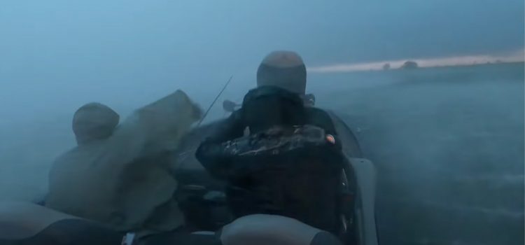 J'ai pêché à travers une tornade - jusqu'à ce qu'elle retourne mon bateau
