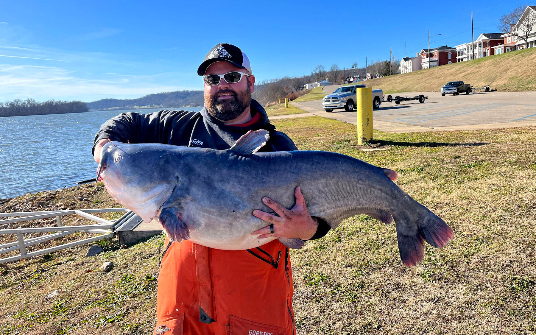 [Titre du site] Blue Catfish bat le record de l'État de Virginie-Occidentale