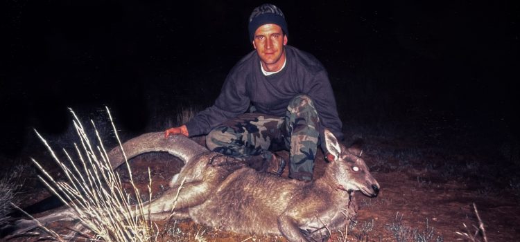 J’ai chassé avec un tireur de kangourou professionnel en Australie J'ai chassé avec un tireur de kangourou professionnel en Australie