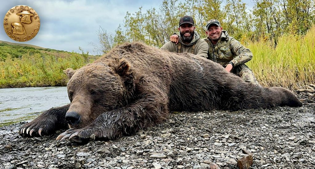Giant Grizzly pris en Alaska est un nouveau record du monde