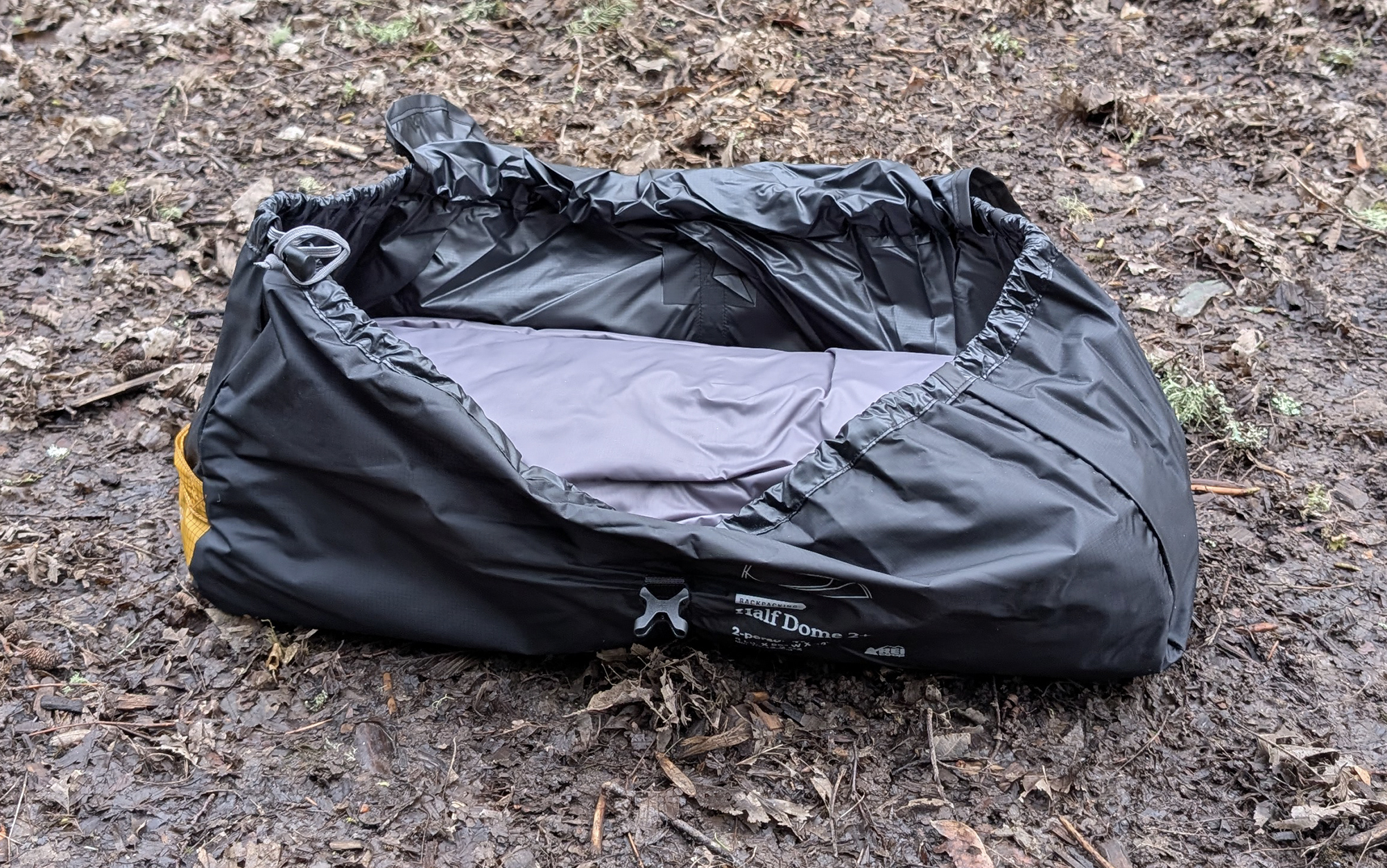 [Titre du site] REI Half Dome 2 Plus: une tente pour les gouverner toutes