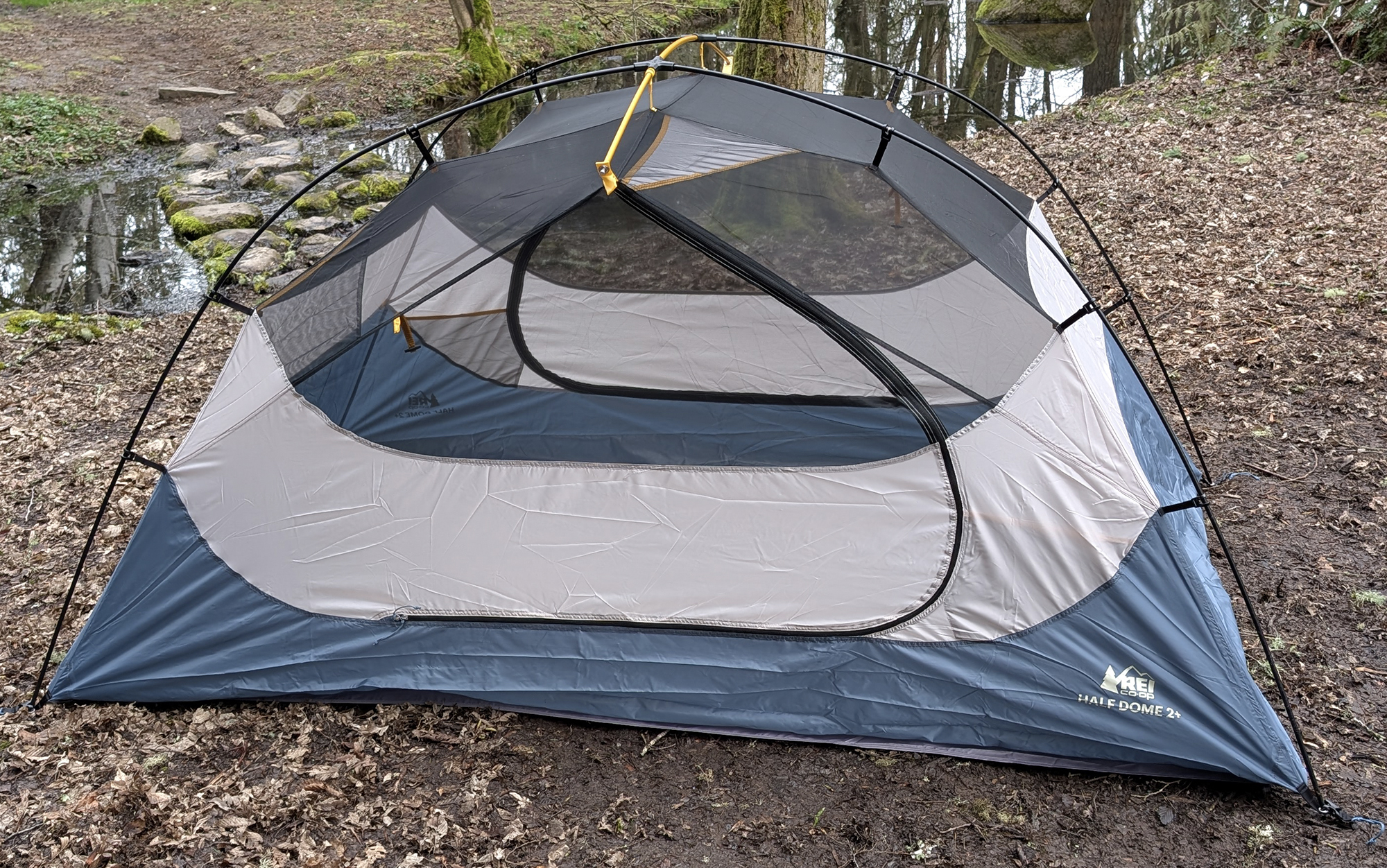 [Titre du site] REI Half Dome 2 Plus: une tente pour les gouverner toutes