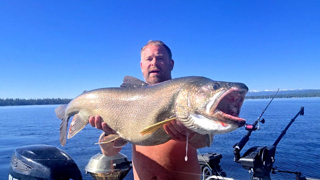 Le nouveau record du lac Trout en Idaho est le signe d'un renaissance de la pêche