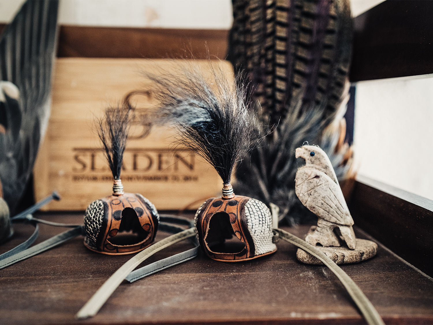 [Titre du site] La fauconnerie demande une discipline, une endurance et une meute de chiens d'oiseaux