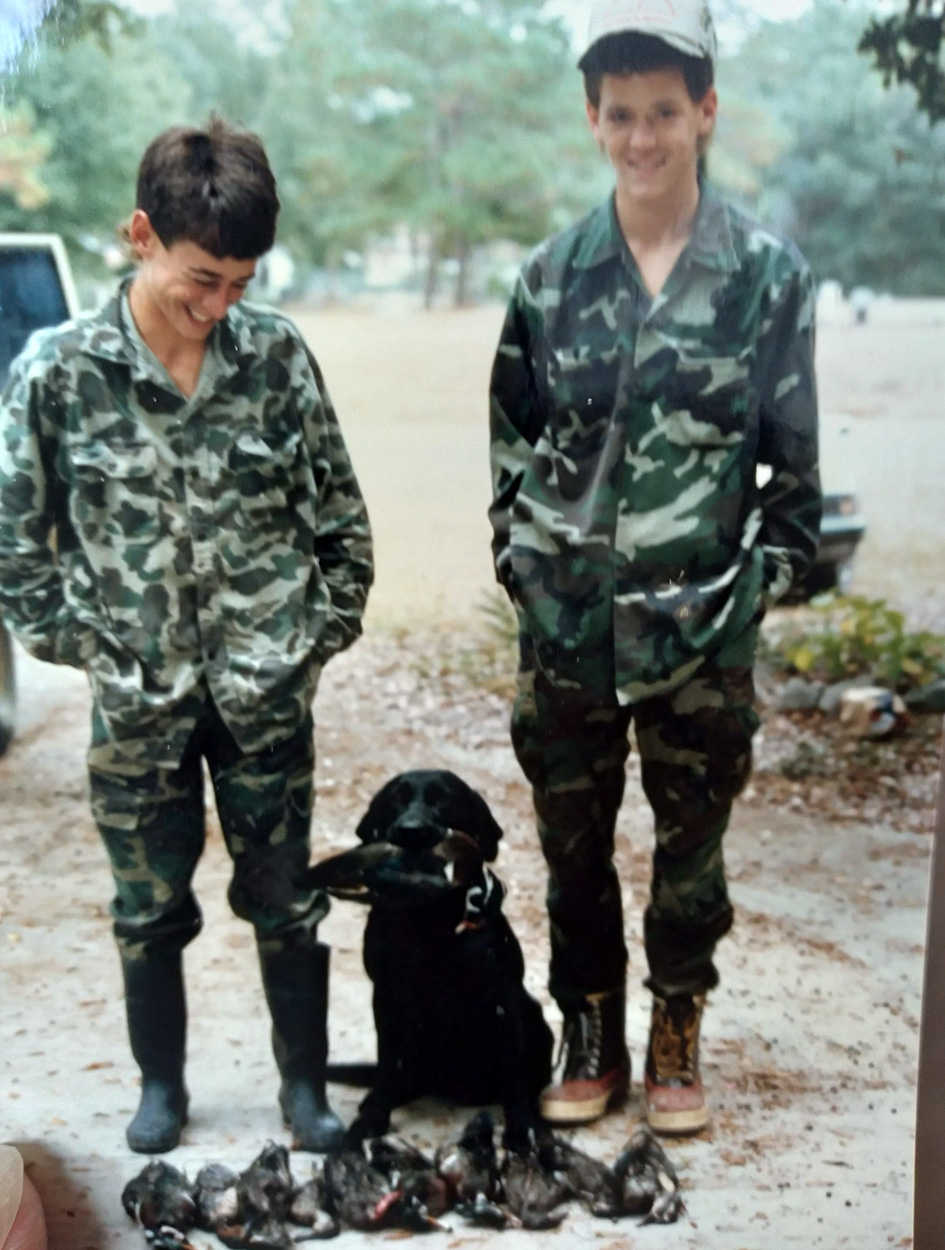 [Titre du site] Comment un homme de Carolina a sauvé son chien d'un gator avec un râteau de jardin
