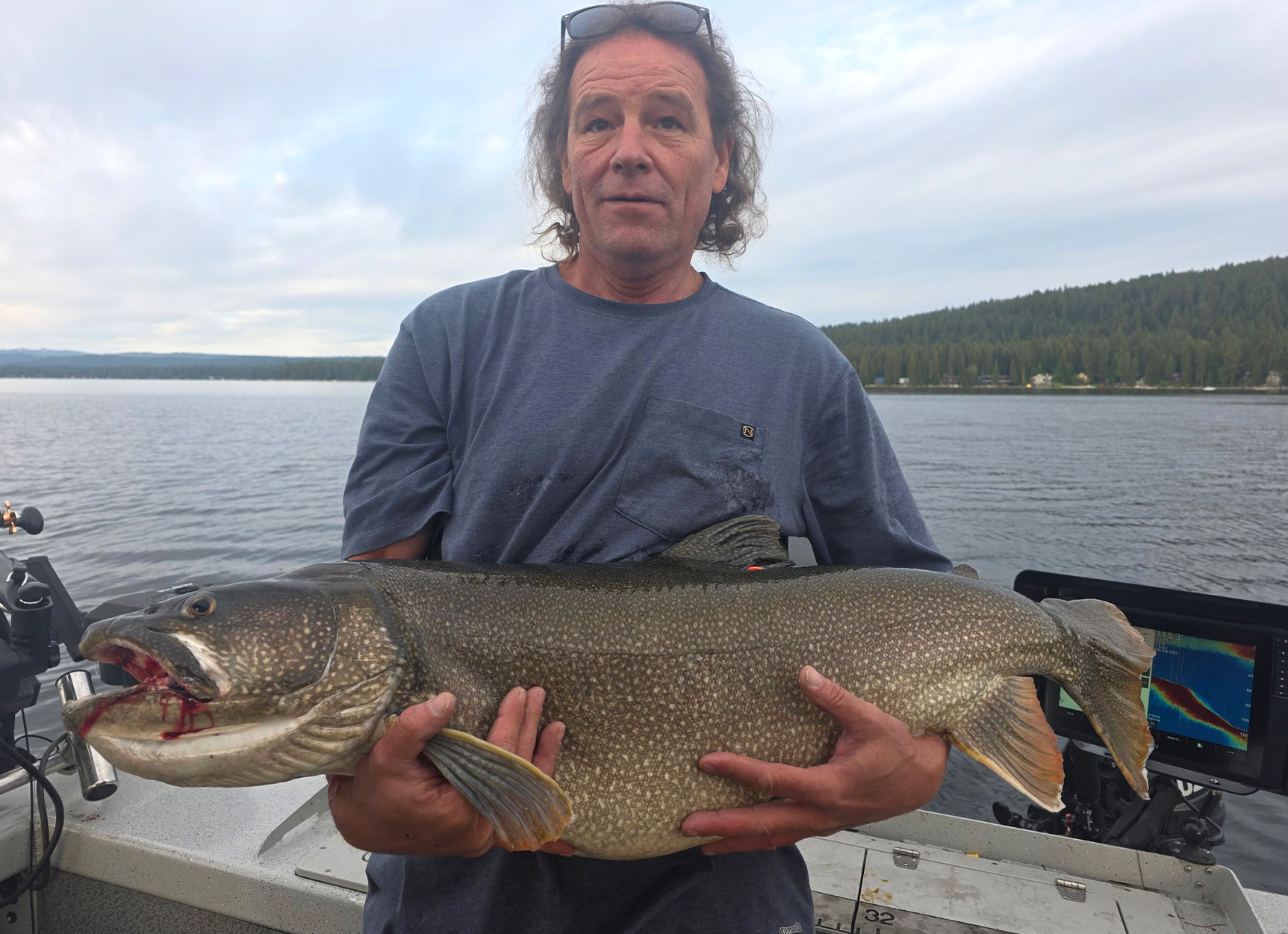 [Titre du site] Le nouveau record du lac Trout en Idaho est le signe d'un renaissance de la pêche