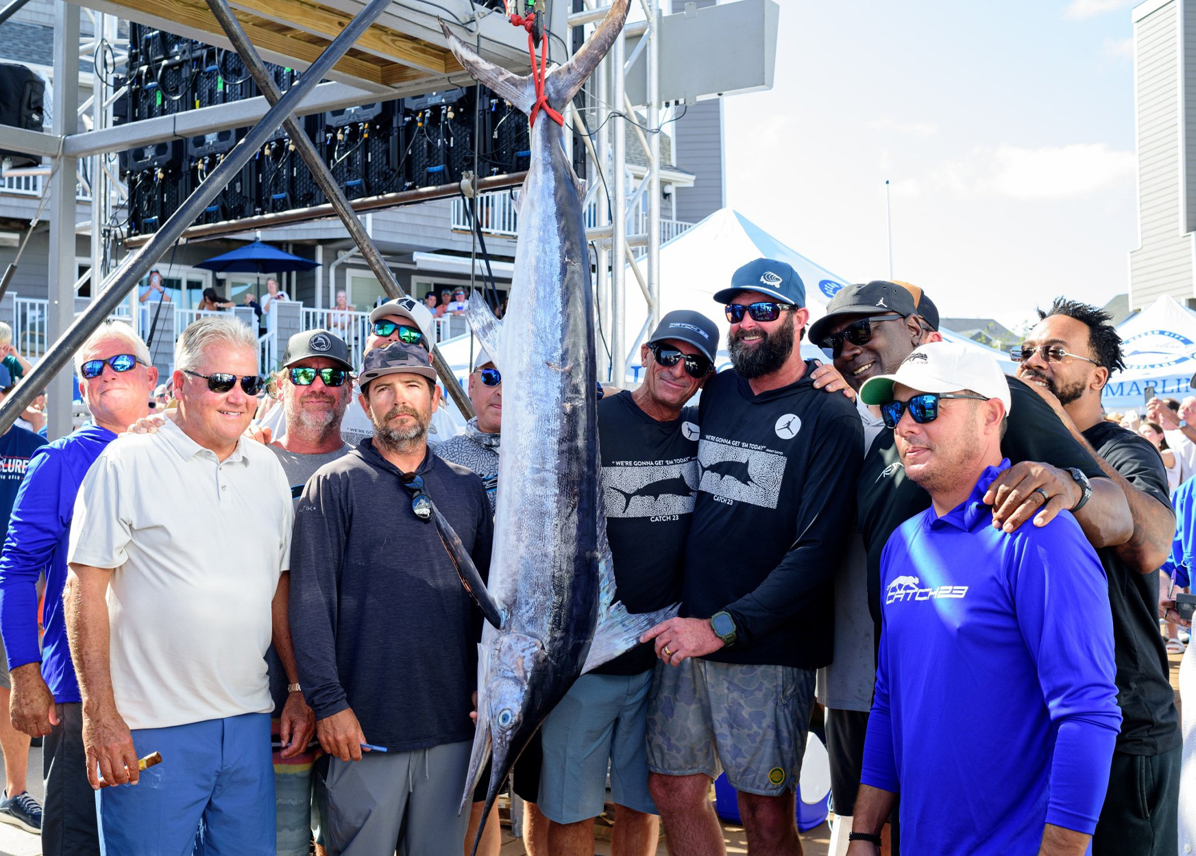 [Titre du site] 13 photos épiques du tournoi de pêche qui paie des chèques d'un million de dollars (et où une légende de la NBA a terminé deuxième)