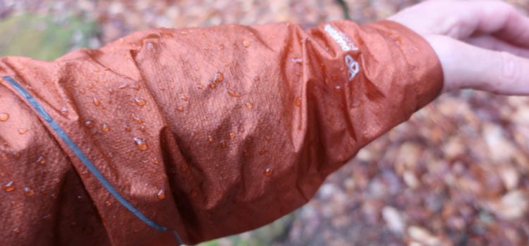 DWR en 2025: répulsion de l’eau de la veste de pluie, options sans PFAS et conseils de soins SectionHiker.com