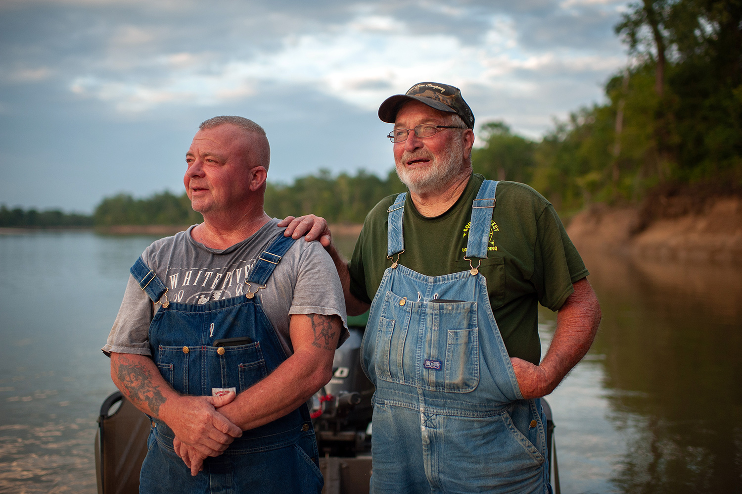 [Titre du site] 24 Photos fascinantes de la trotlinlation du poisson-chat, un art mourant dans le sud