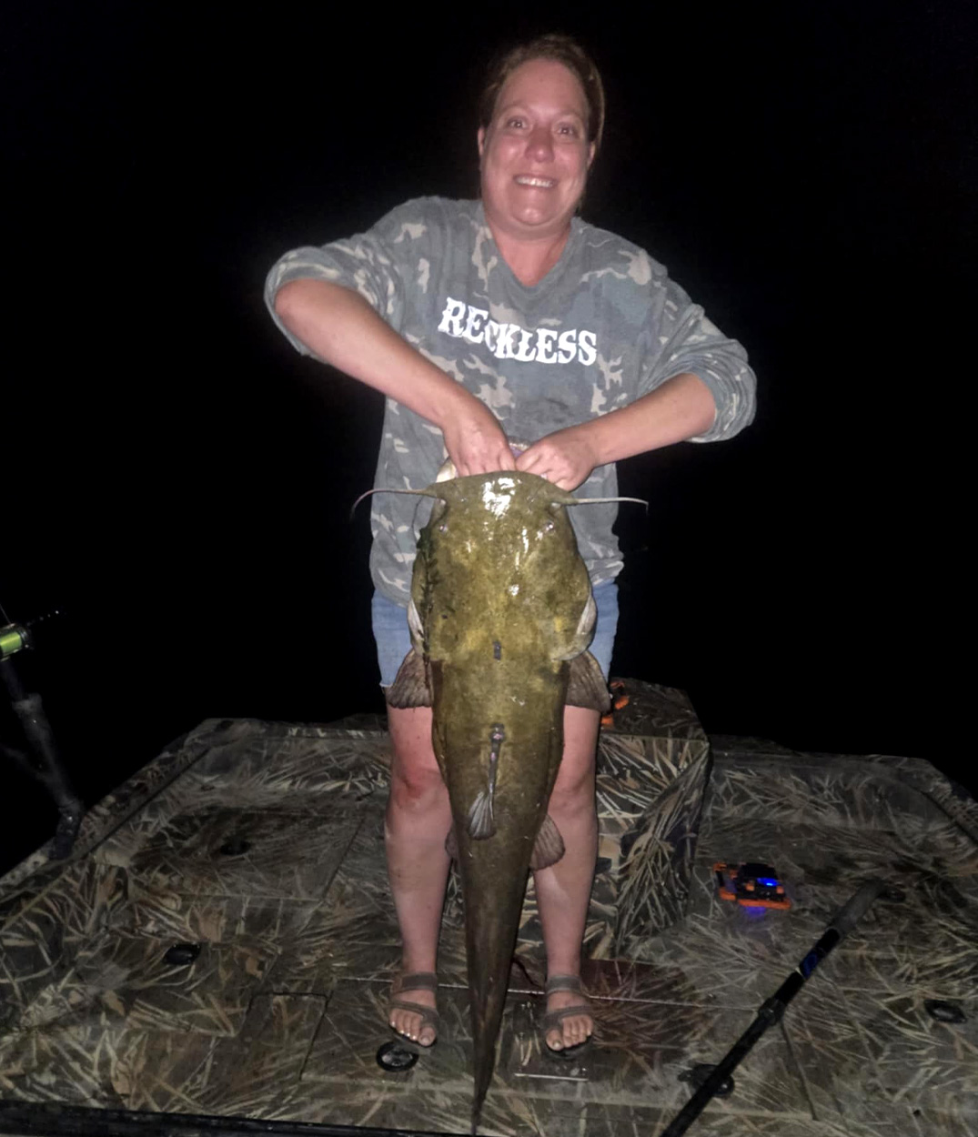 [Titre du site] Elle vient d'atterrir le nouveau poisson-chat de l'Idaho. Le vieux record appartenait à son mari