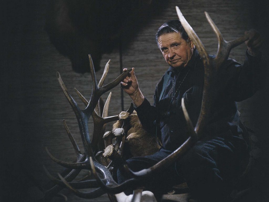 À son époque, cette légende a probablement tiré plus de wapitis sur des terres publiques que n'importe quel chasseur en Amérique du Nord