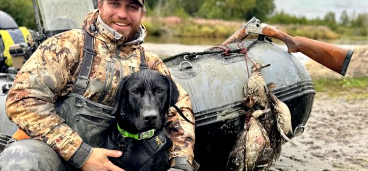 J’ai formé mon chien de refuge pour chasser les canards et le tétras en un mois. C’est un naturel J'ai formé mon chien de refuge pour chasser les canards et le tétras en un mois. C'est un naturel