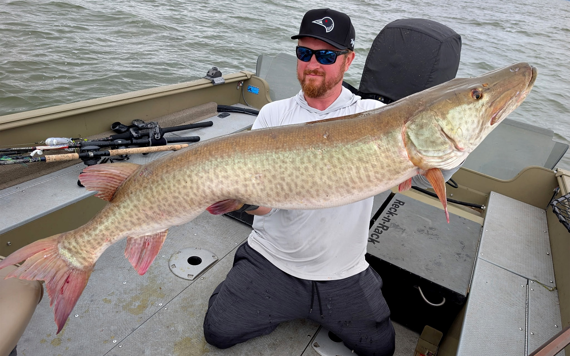 [Titre du site] Giant Muskie capturé et sorti à Green Bay est un nouveau record du Wisconsin