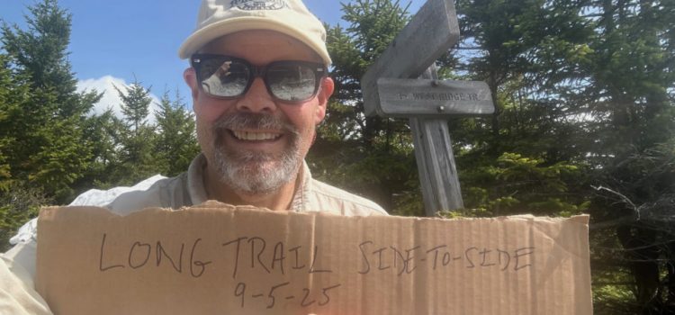 Terminer la longue liste de sentiers latérale du sentier du sentier SectionHiker.com