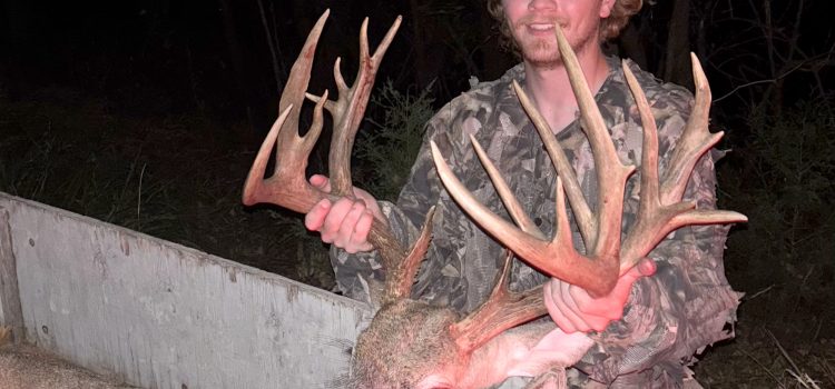 J'ai tiré le plus gros dollar de ma vie avec une arbalète de 10 ans et une seule flèche à mon nom
