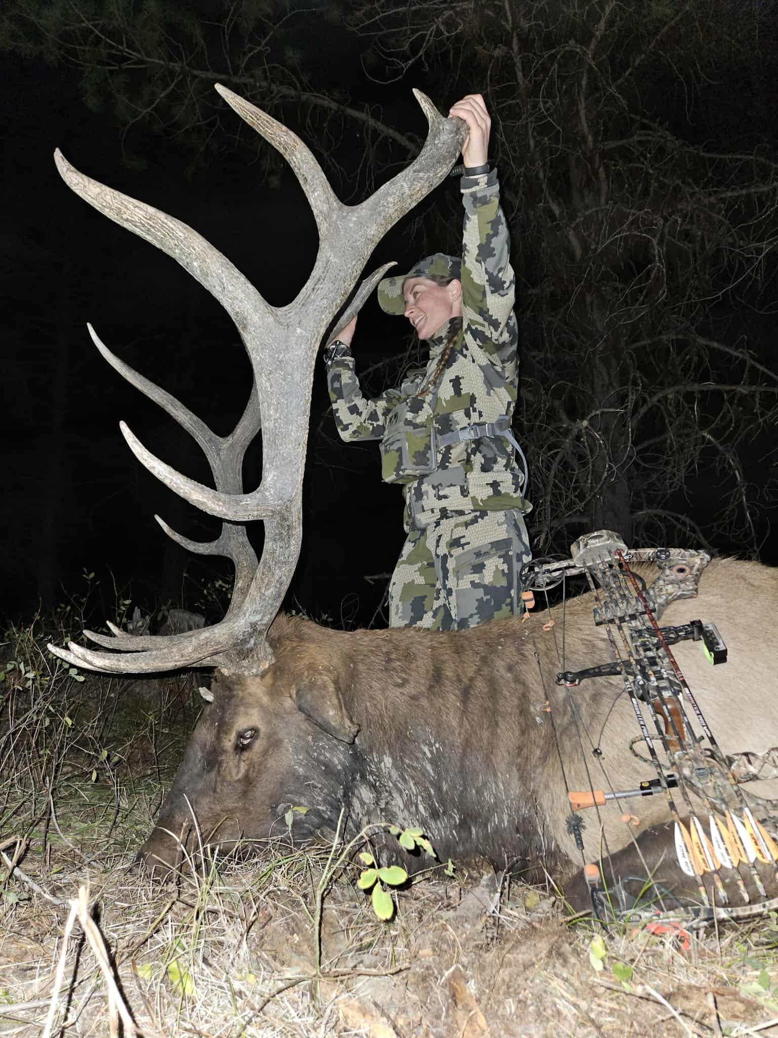 [Titre du site] Après 20 ans d'application, 28 jours de chasse et 150 miles de randonnée, j'ai tiré mon taureau à 8 mètres