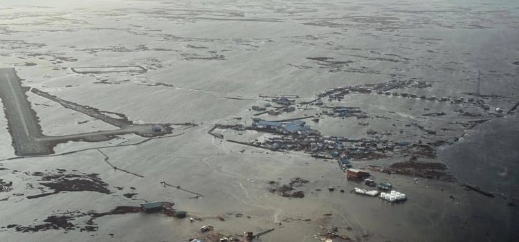 Les autorités de l’Alaska prolongent la saison des chasses à l’orignal dans des zones encore sous le choc du typhon dévastateur Les autorités de l'Alaska prolongent la saison des chasses à l'orignal dans des zones encore sous le choc du typhon dévastateur