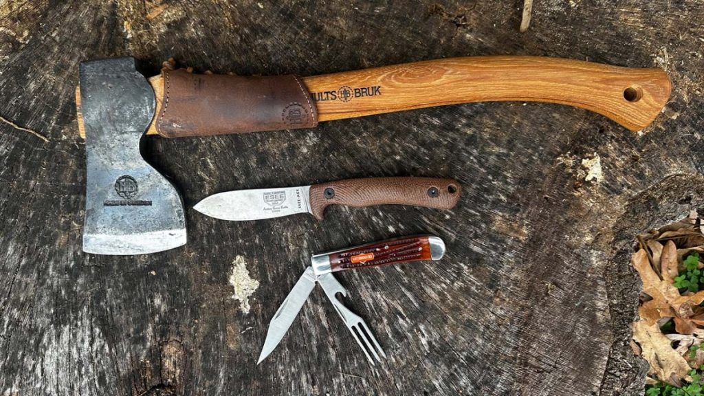 Un trio Nessmuk moderne : pourriez-vous survivre avec seulement ces trois outils ?