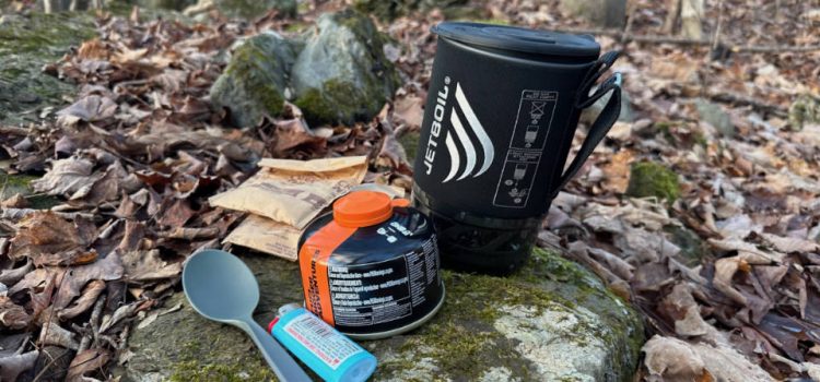 Examen du réchaud de randonnée Jetboil MicroMo SectionHiker.com