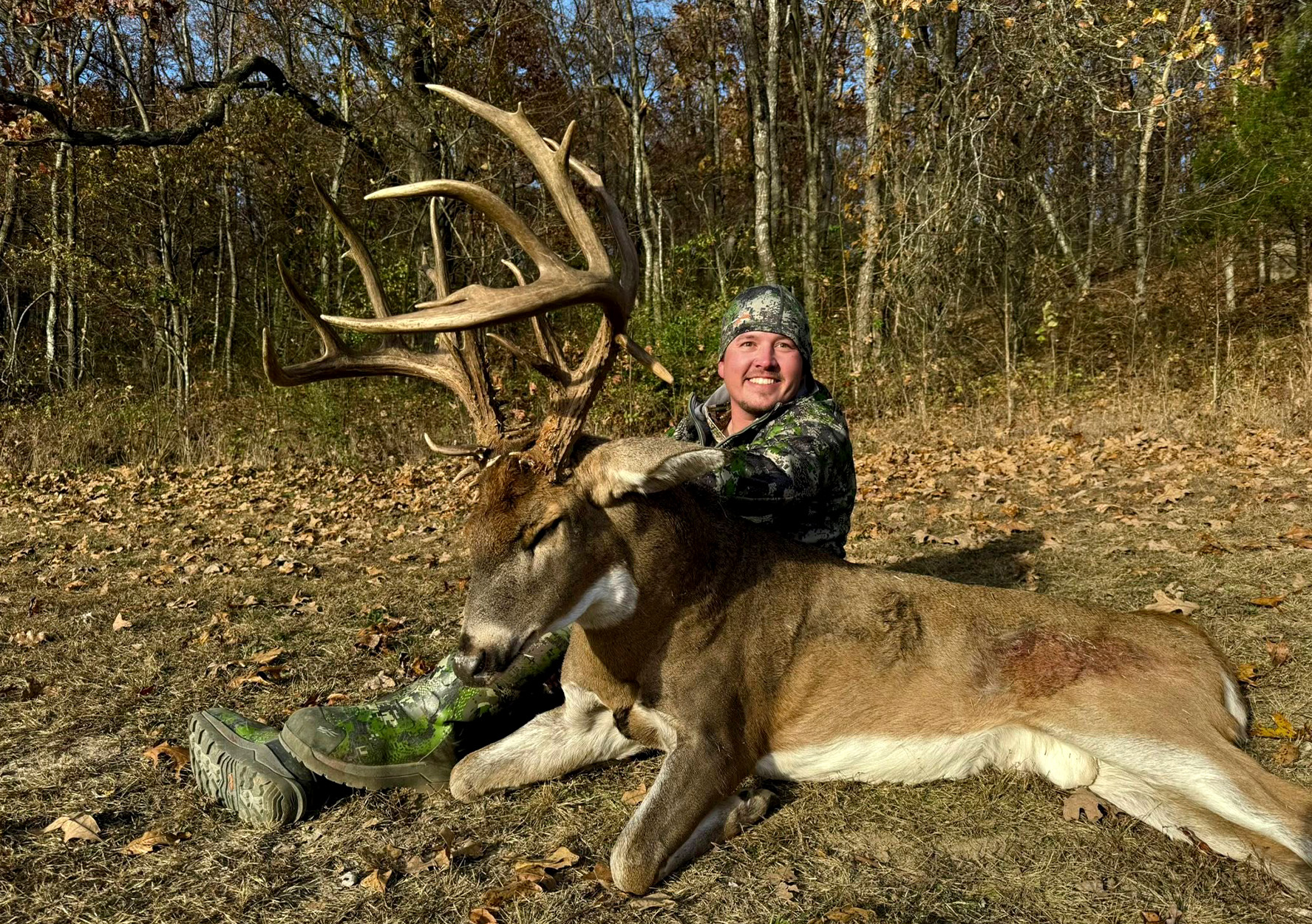 [Titre du site] Missouri Bowhunter met fin à une quête de 3 ans pour « Cactus Jack », un Buck à 34 points