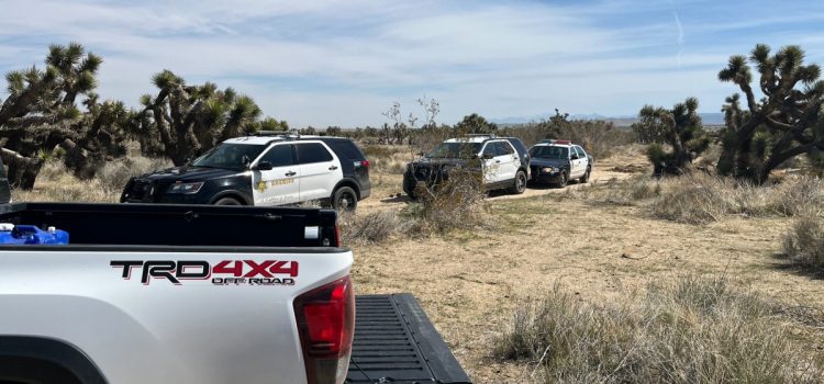 J’ai trouvé un crâne humain alors que je chassais un lapin près de Los Angeles J'ai trouvé un crâne humain alors que je chassais un lapin près de Los Angeles