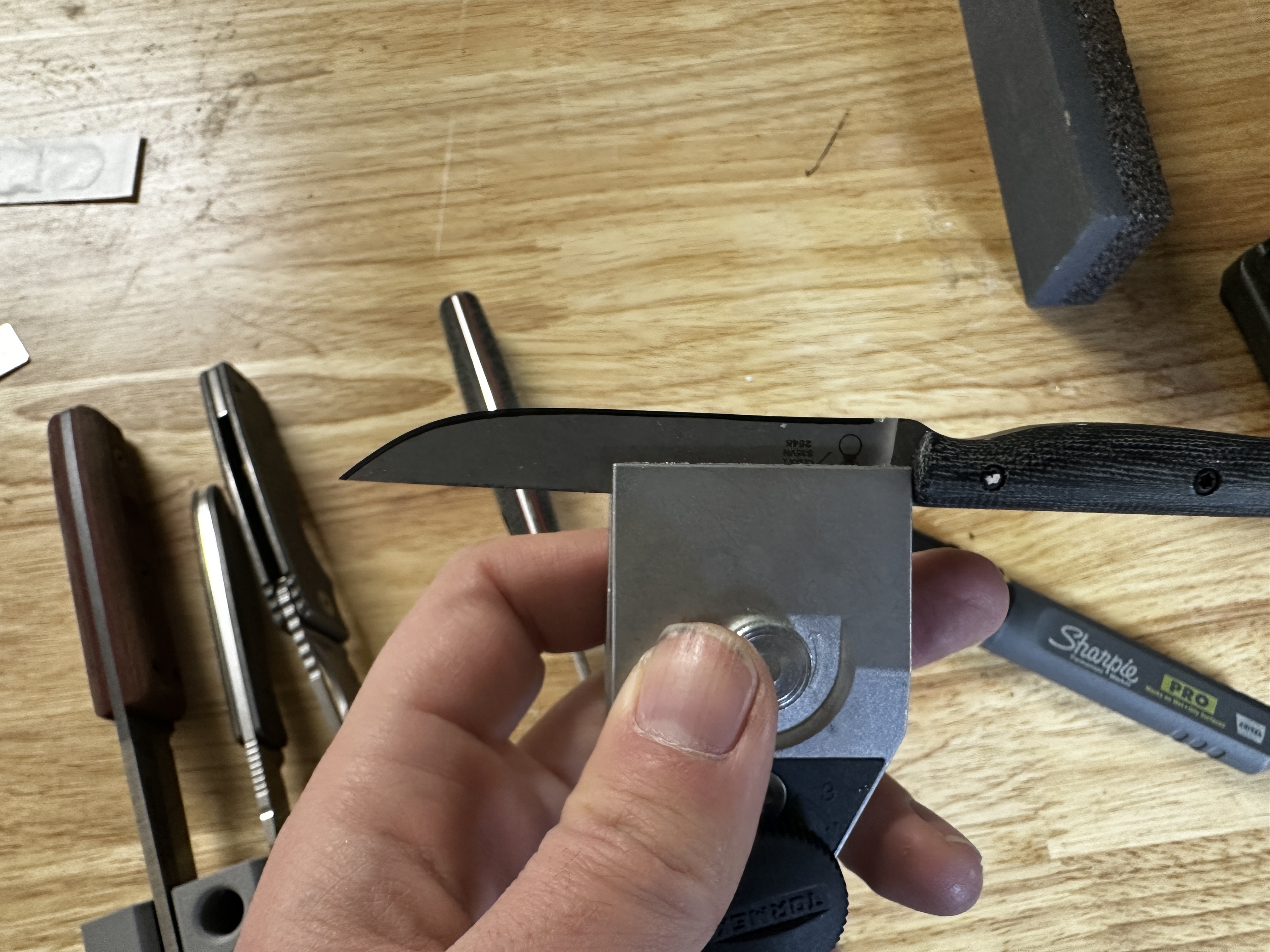 [Titre du site] Test du Tormek T-4 Bushcraft : le système d'affûtage de couteaux ultime