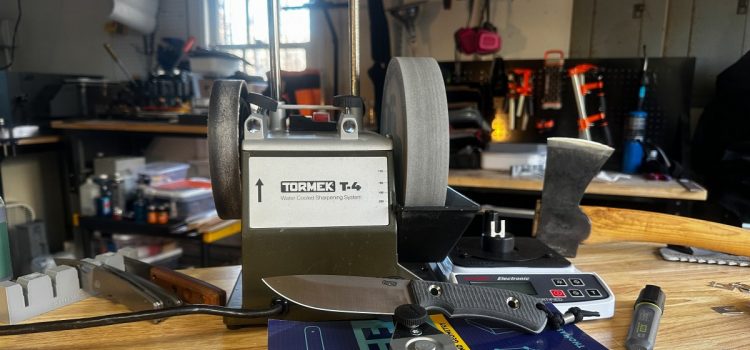 Test du Tormek T-4 Bushcraft : le système d'affûtage de couteaux ultime
