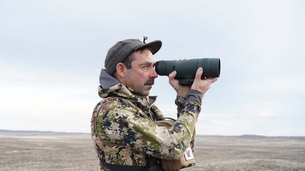 Pratique avec le nouveau spotter stabilisé de Swarovski