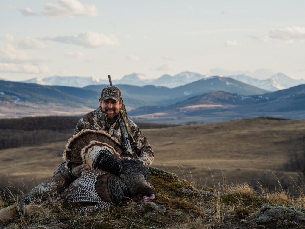 Ce légendaire chasseur de dinde est devenu la première personne à marquer un gobbler sauvage dans toutes les provinces canadiennes où la chasse est autorisée