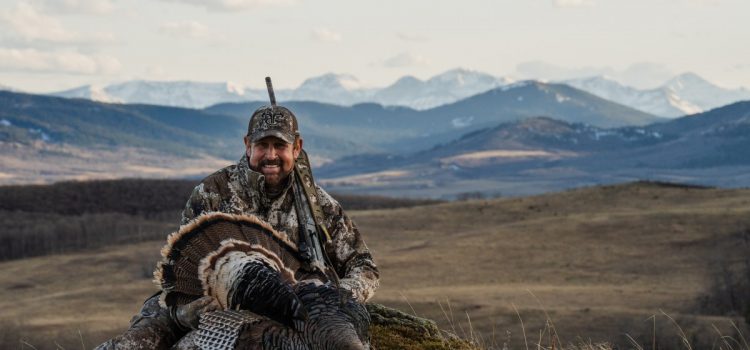 Ce légendaire chasseur de dinde est devenu la première personne à marquer un gobbler sauvage dans toutes les provinces canadiennes où la chasse est autorisée
