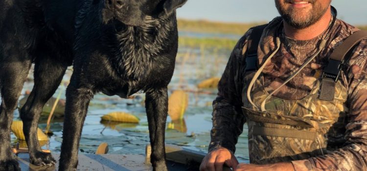 En souvenir de Crown, le très bon chien canard qui a récupéré 42 espèces de sauvagine nord-américaine En souvenir de Crown, le très bon chien canard qui a récupéré 42 espèces de sauvagine nord-américaine