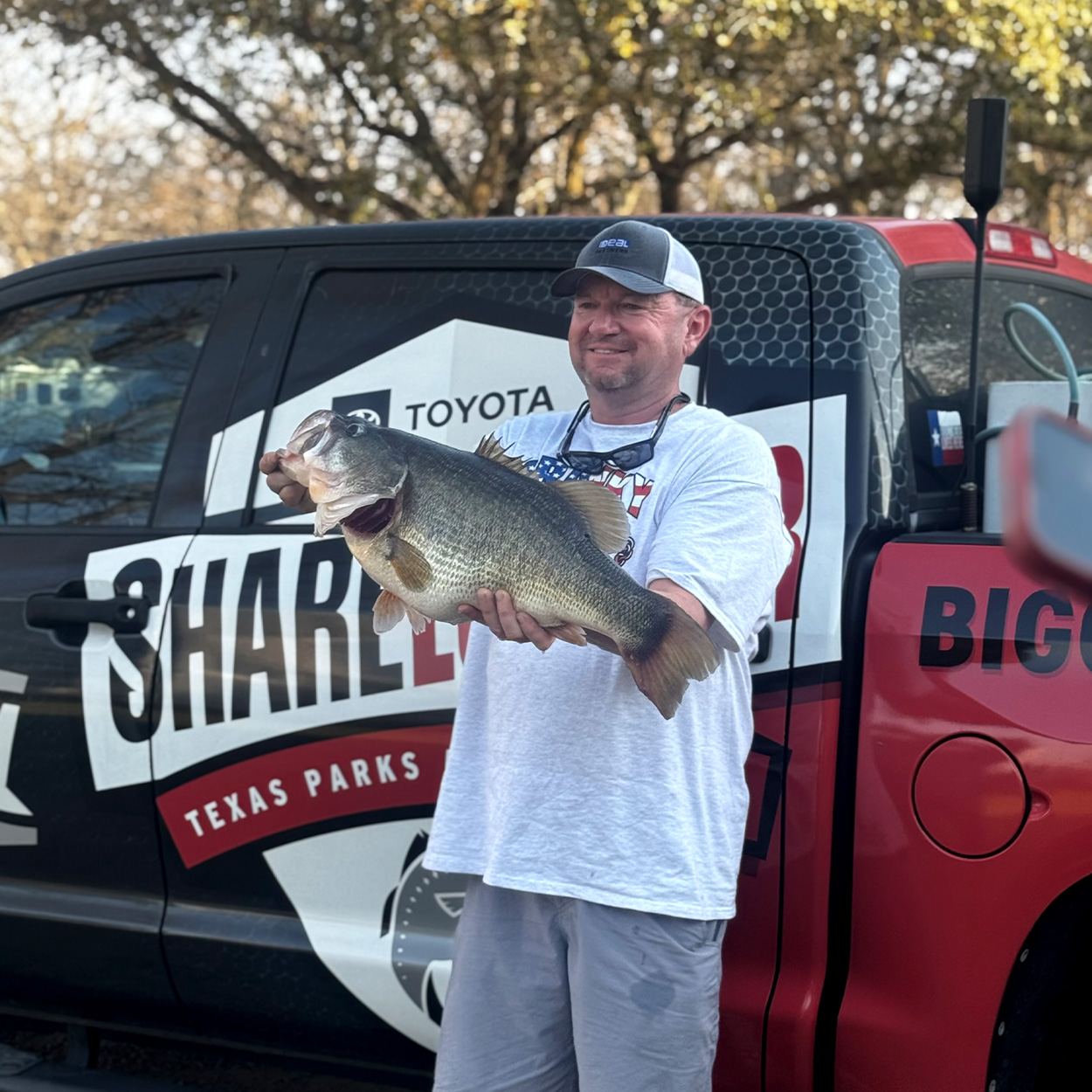 [Titre du site] «Secouer comme une feuille.» Texas Angler tire son deuxième 13 livres du même lac