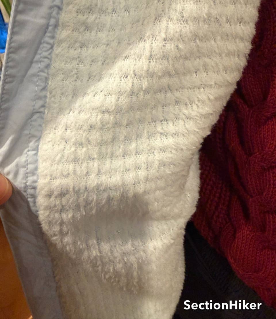 [Titre du site] Critique : Sweat à capuche Black Diamond Insulated Alpine Start (Femme)