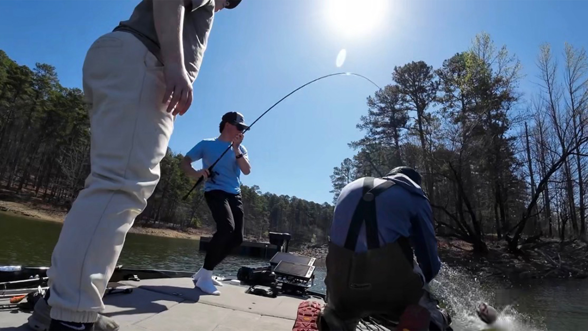 [Titre du site] «Je pensais que tout était fini.» Un adolescent remporte un tournoi de basse avec une grande bouche de 10 livres qu'il a accrochée deux fois