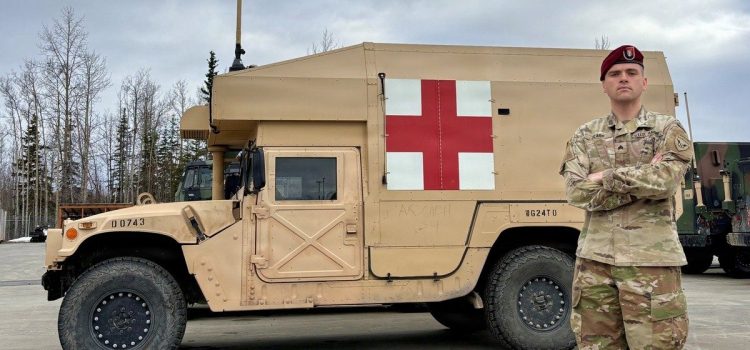 Un médecin de combat hors service a été le premier sur les lieux de la dernière attaque d'ours en Alaska
