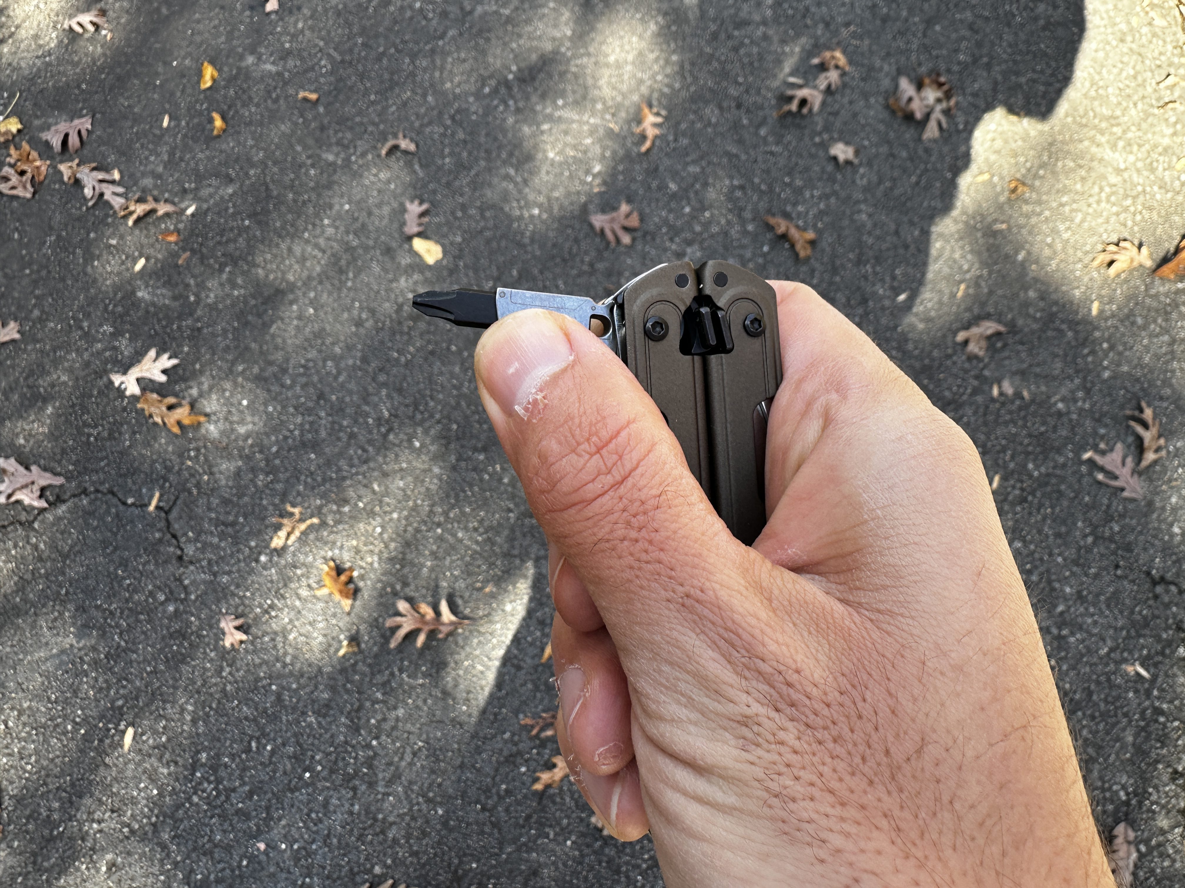 [Titre du site] Leatherman ARC vs Wave Alpha : j'ai porté les deux pendant six mois et il y a clairement un gagnant
