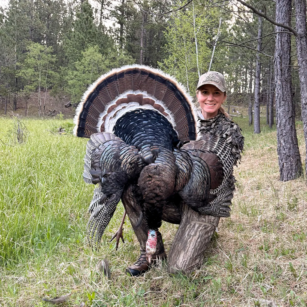 Un chasseur de Géorgie avec un gobbler de Merriam pris dans l'Idaho.