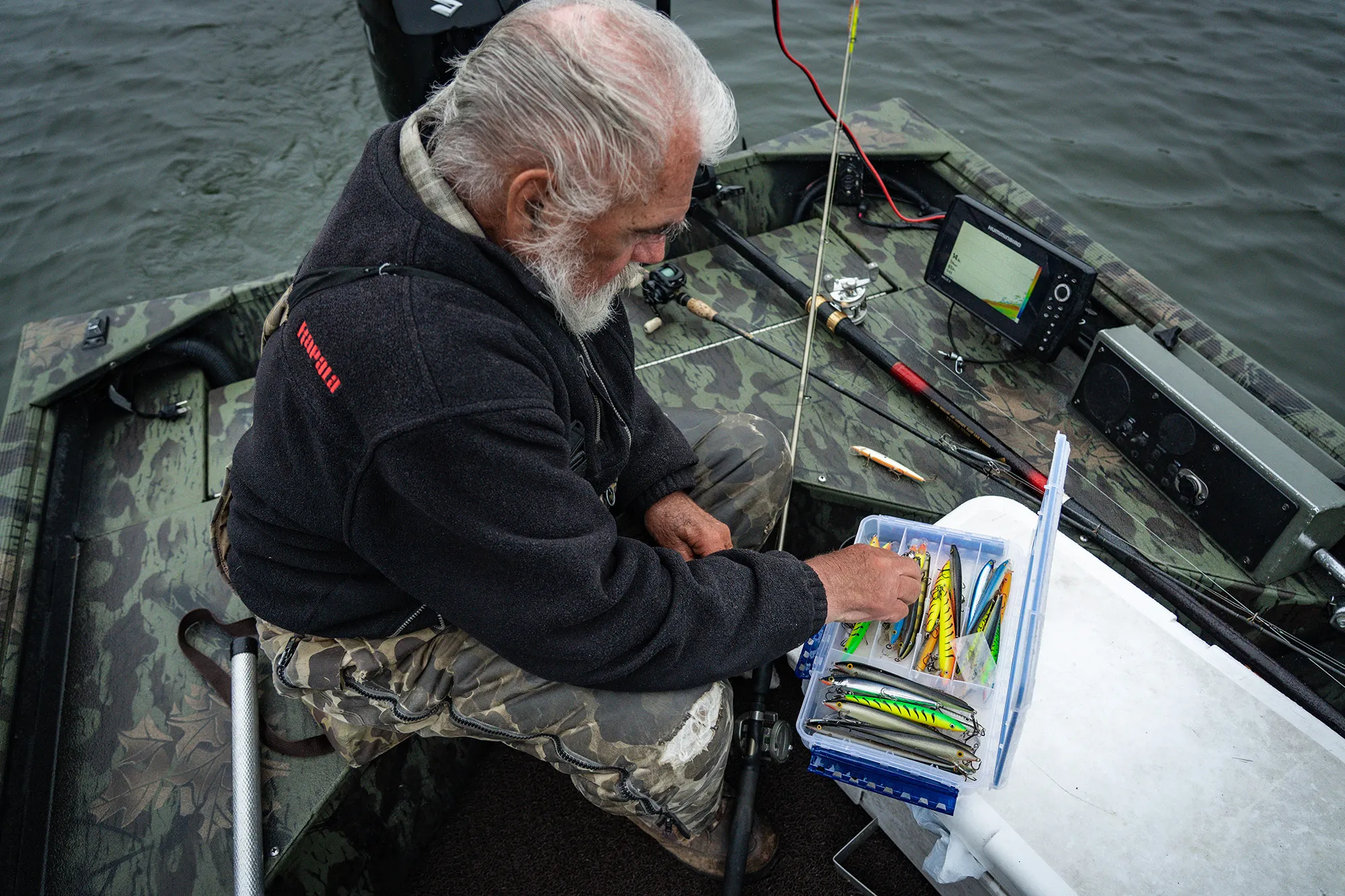 [Titre du site] Secrets pour attraper, nettoyer et frire le grand brochet — d'après une légende de la pêche
