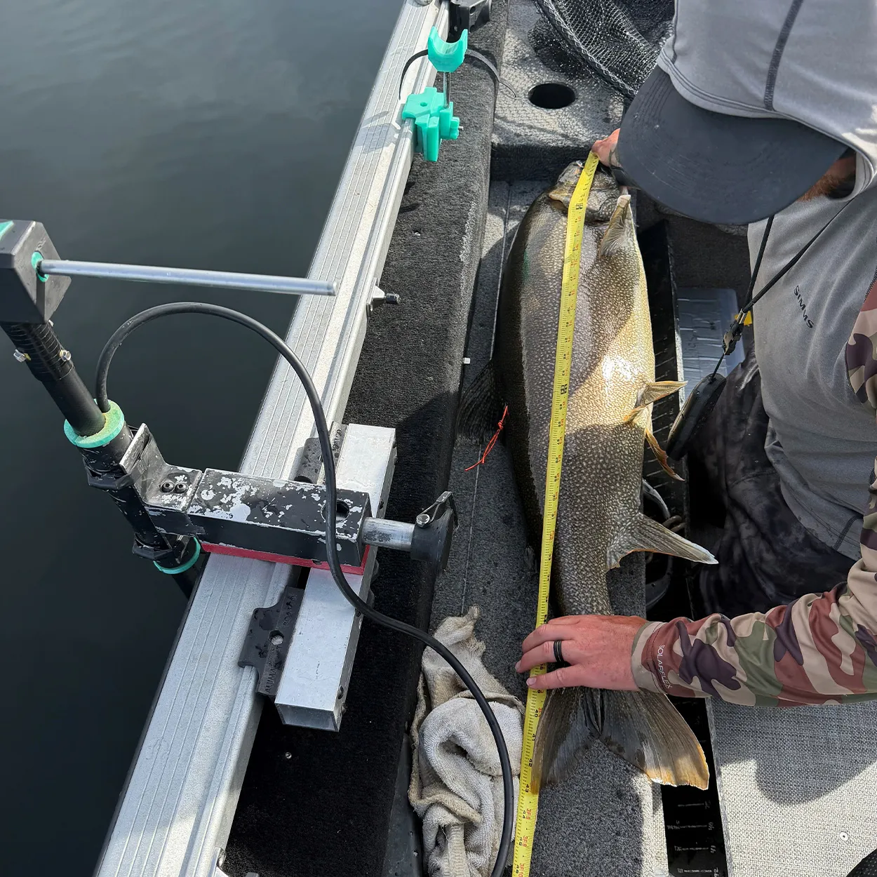 [Titre du site] Un pêcheur de l'Idaho récupère sa place dans le livre des records avec un autre touladi monstre capturé dans le même lac