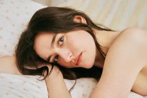Glossier g black