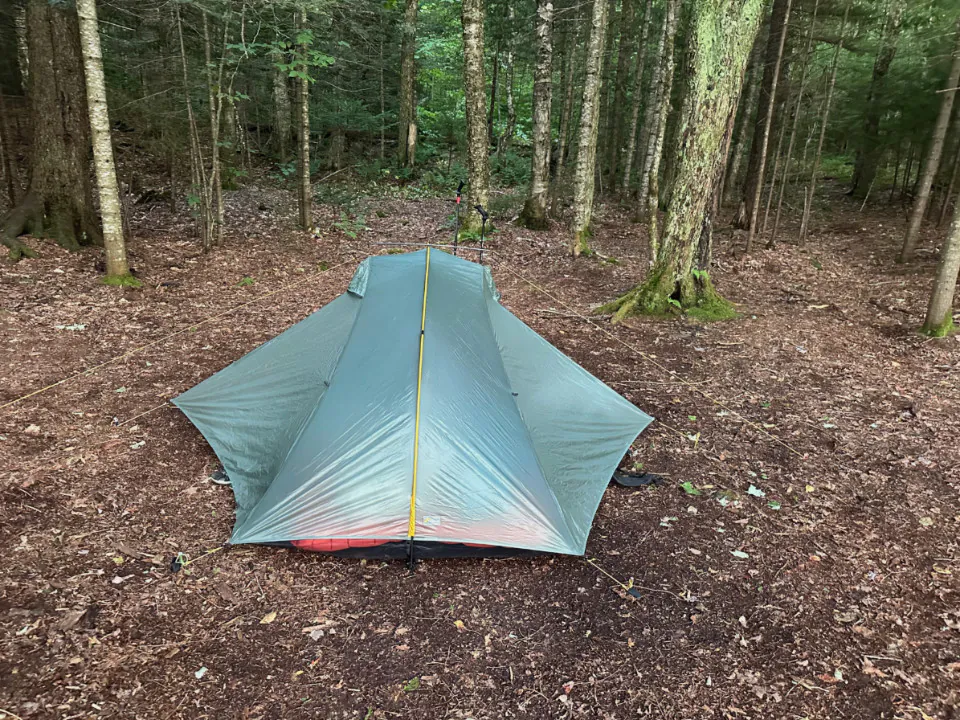 Nous avons installé ma tente Tarptent Rainbow pour 2 personnes.